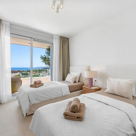 Casa Renata - Private Pool, Terrace And Sea Views Apartment Estepona
